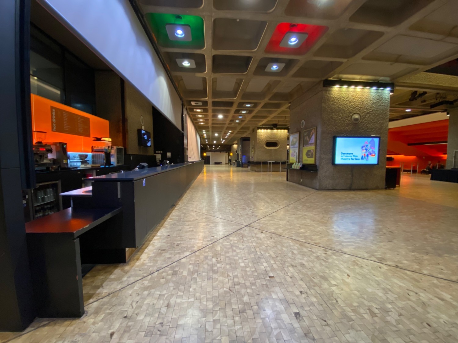 Indoor – Front space