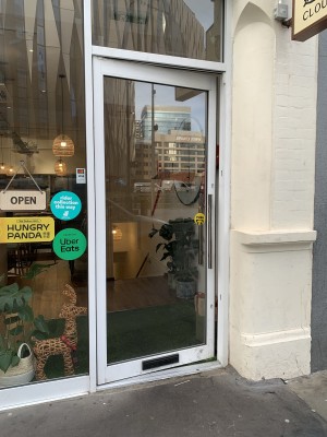 Single glass push door