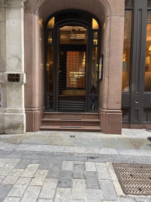 3 steps up to entrance no handrail