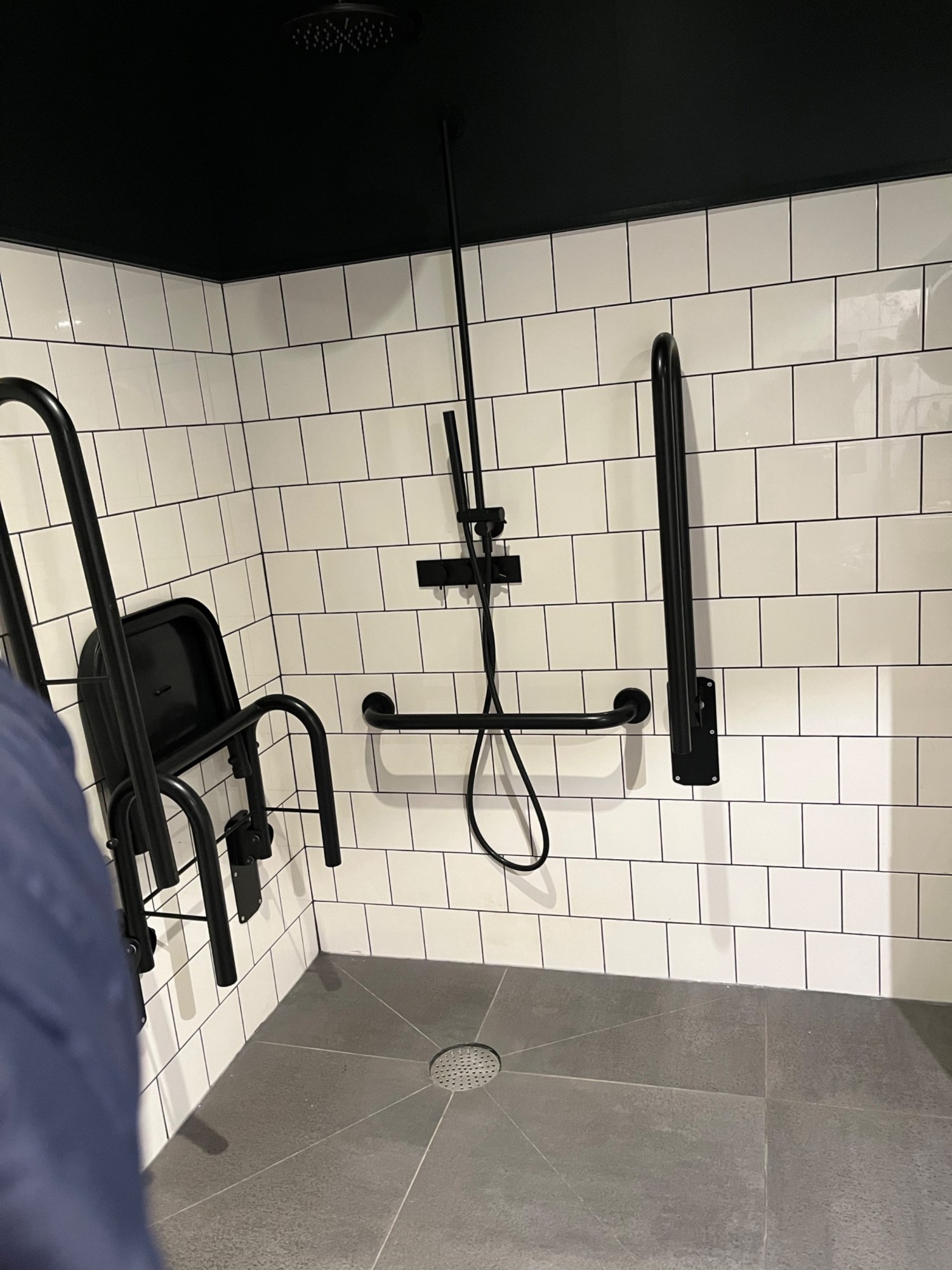 Spacious shower area