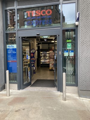 Automatic double door front entrance with small bump