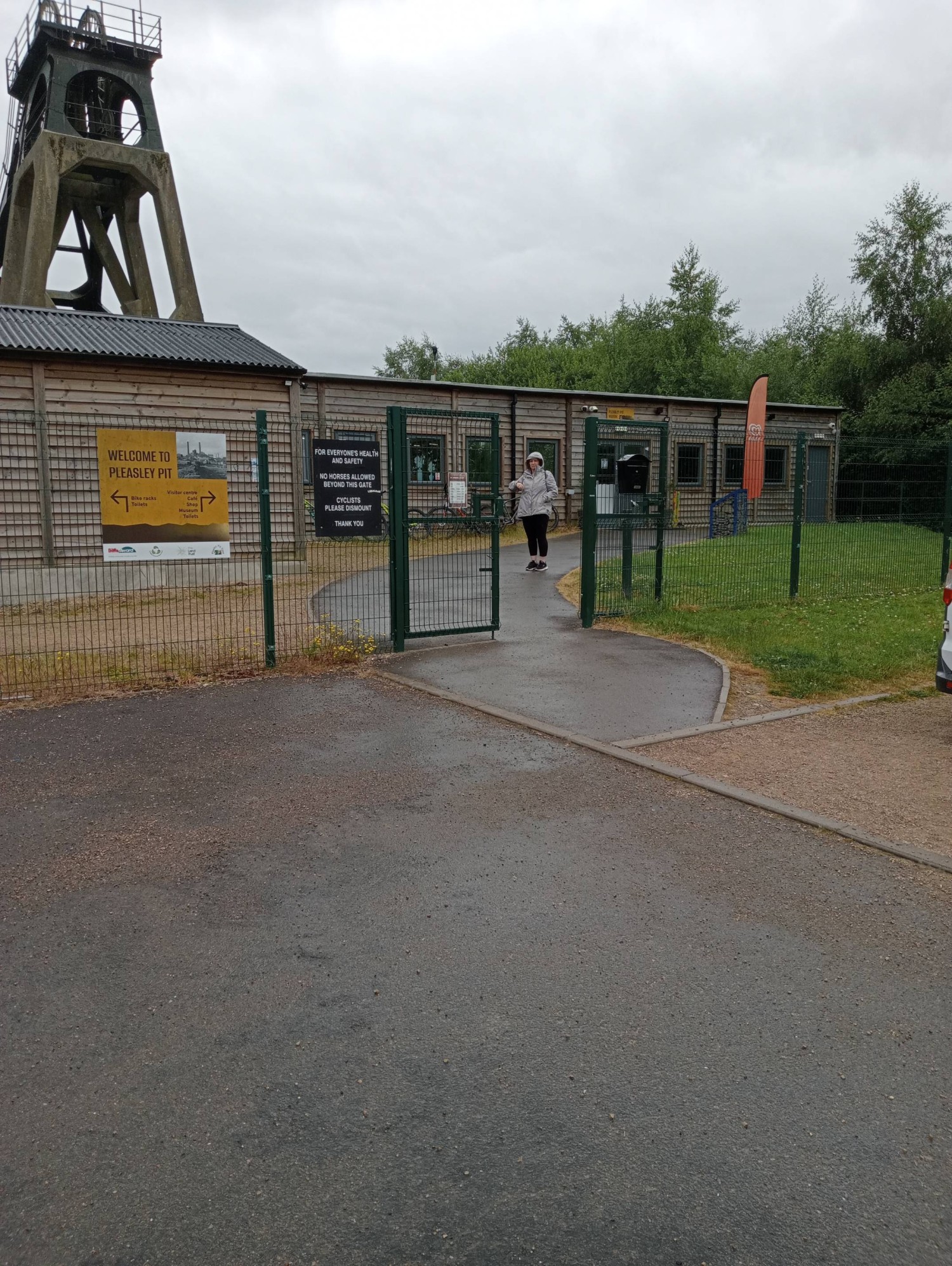 Entrance approach